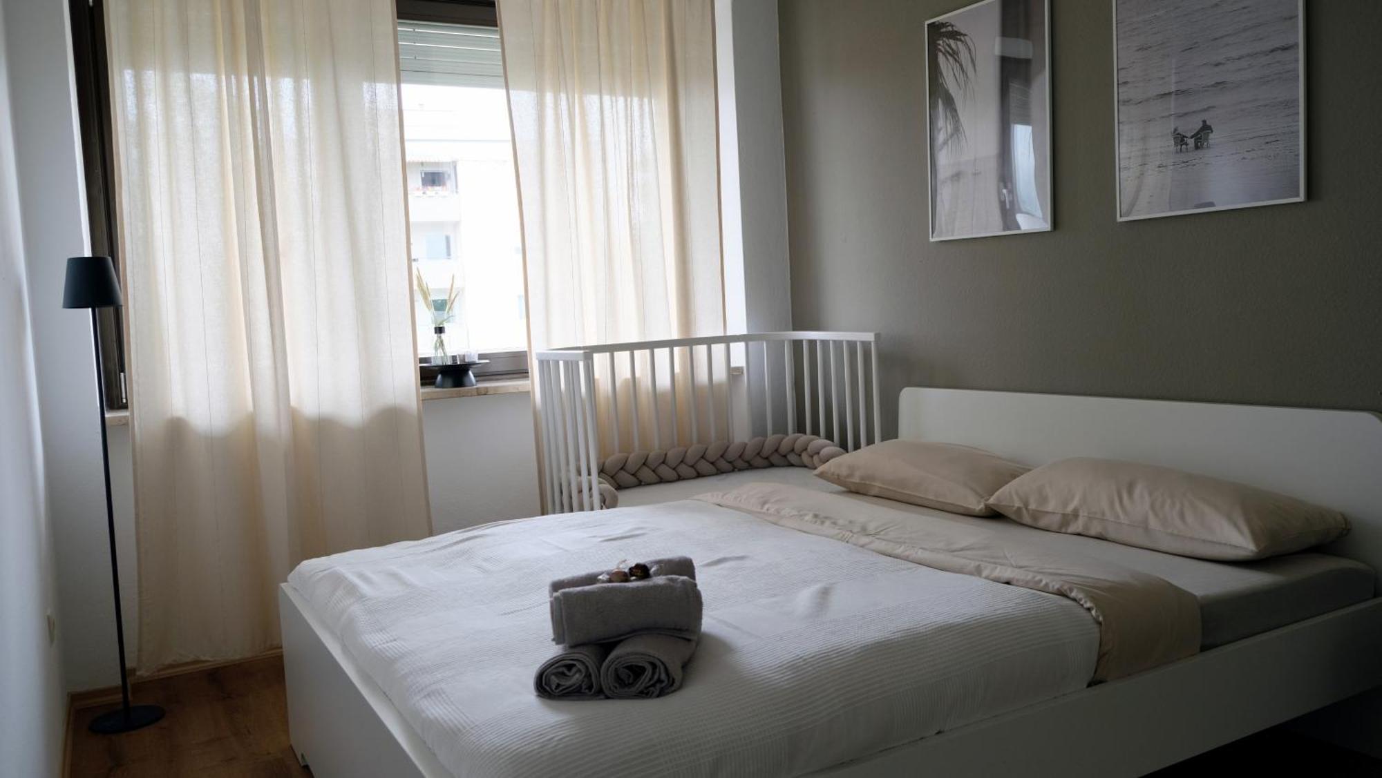 Appartamento Casa Luxe - 120Qm - Zentral - Familienfreundlich - Parkplatz - 5Km Zum Legoland Günzburg Esterno foto